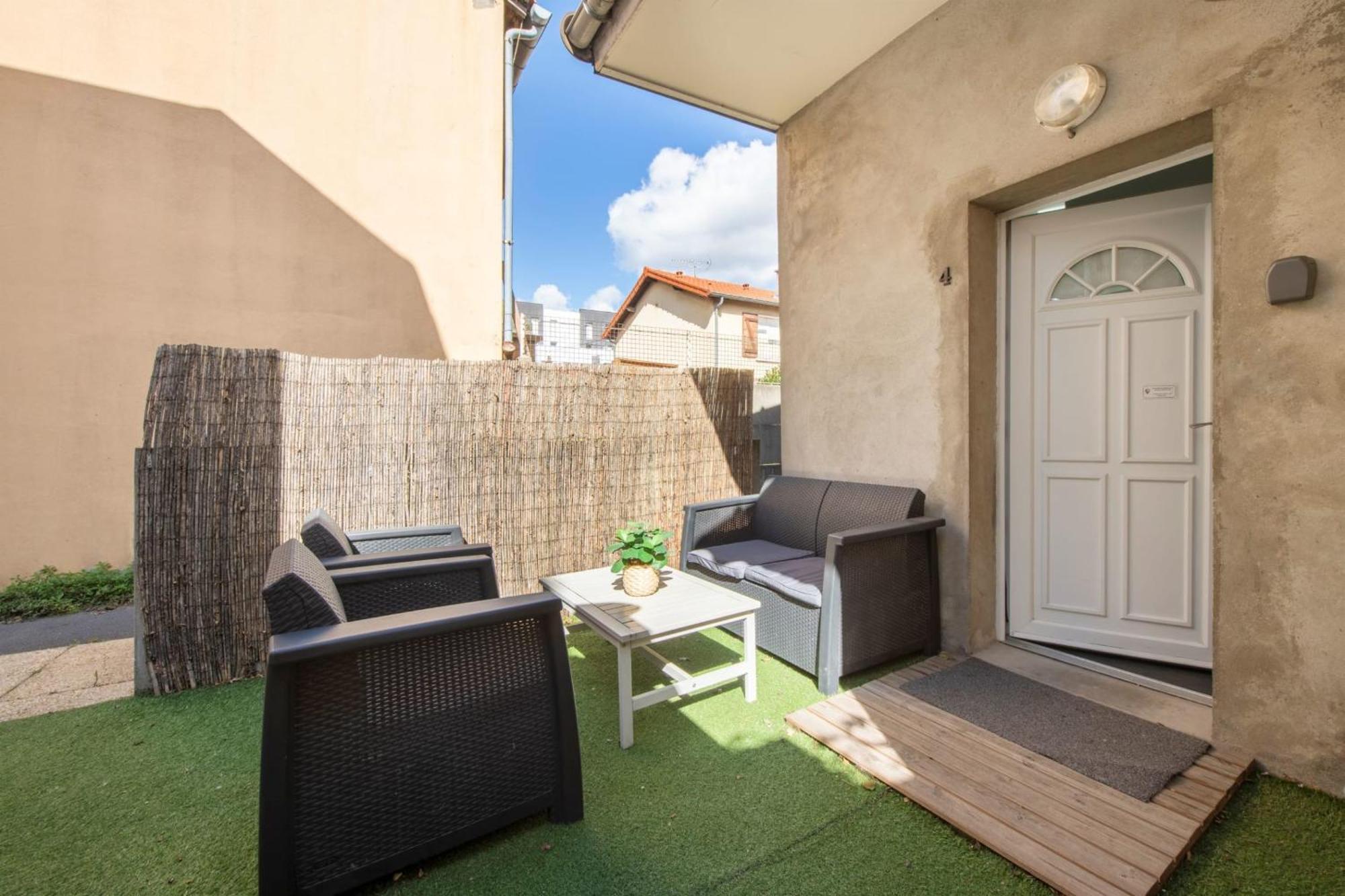 Appartamento Cosy studio avec grande terrasse de 25 m2 Romainville Esterno foto
