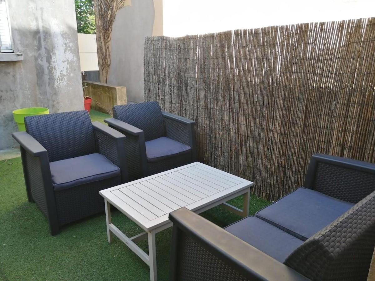 Appartamento Cosy studio avec grande terrasse de 25 m2 Romainville Esterno foto